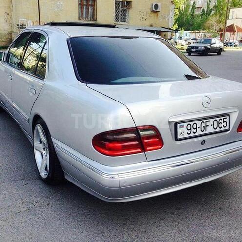 Mercedes E 240 2000, 249,000 km - 2.6 l - Bakı