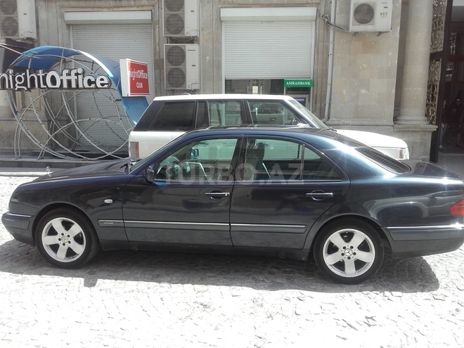 Mercedes E 200 1998, 183,500 km - 2.0 l - Bakı