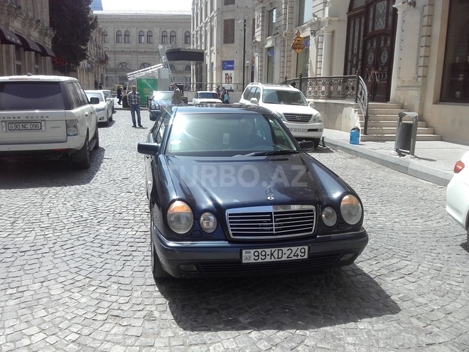Mercedes E 200 1998, 183,500 km - 2.0 l - Bakı
