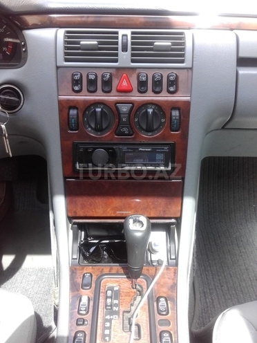 Mercedes E 200 1998, 183,500 km - 2.0 l - Bakı