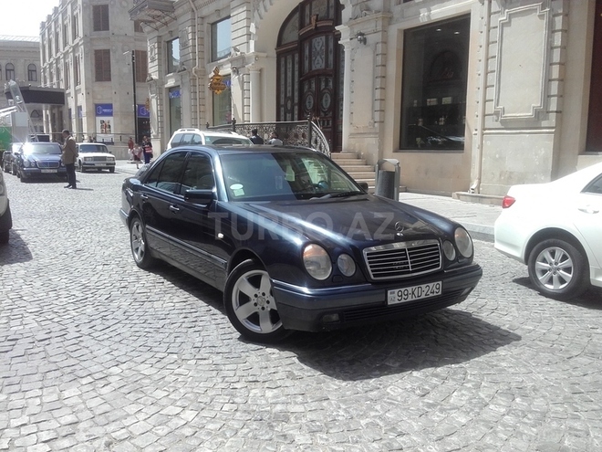 Mercedes E 200 1998, 183,500 km - 2.0 l - Bakı