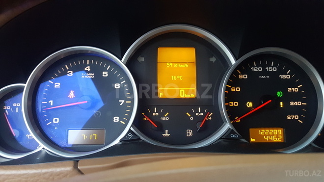 Porsche Cayenne 2005, 122,289 km - 4.5 l - Şəki