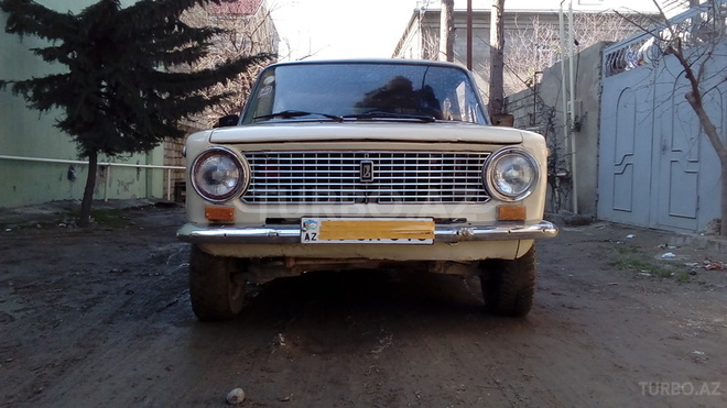 LADA (VAZ) 21011 1979, 111,000 km - 1.3 l - Bakı