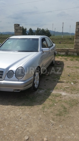 Mercedes E 200 1999, 360,000 km - 2.0 l - Tovuz