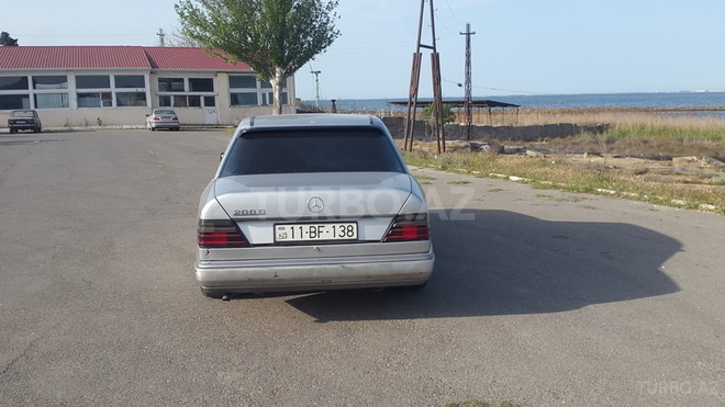 Mercedes E 200 1991, 376,967 km - 2.0 l - Bakı