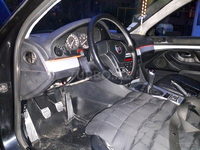 BMW 523 1997, 300,000 km - 2.0 л - Bakı