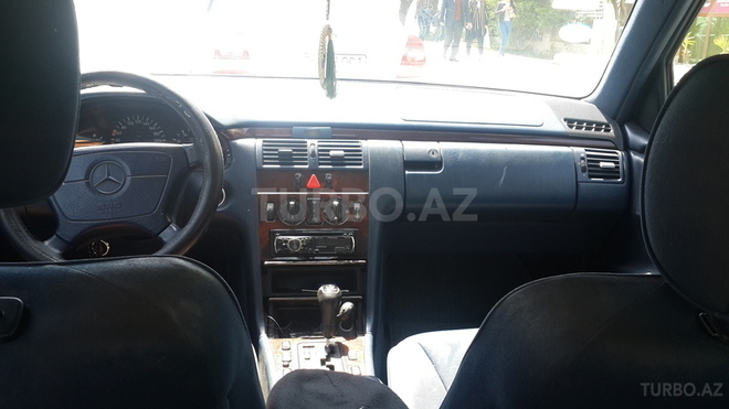 Mercedes E 240 1998, 277,000 km - 2.6 l - Xırdalan