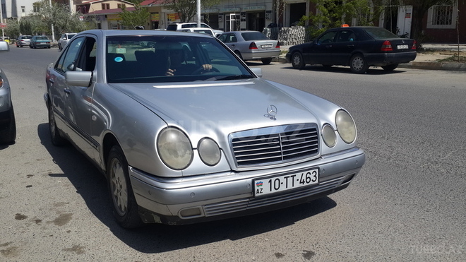 Mercedes E 240 1998, 277,000 km - 2.6 l - Xırdalan