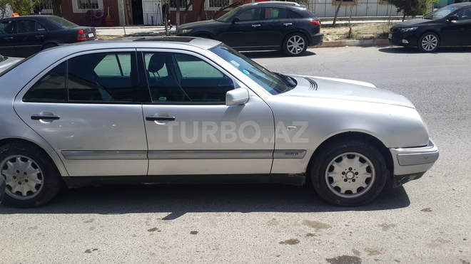 Mercedes E 240 1998, 277,000 km - 2.6 l - Xırdalan