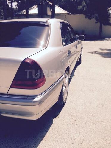 Mercedes C 230 1999, 240,000 km - 2.3 l - Bakı