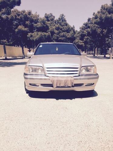 Mercedes C 230 1999, 240,000 km - 2.3 l - Bakı