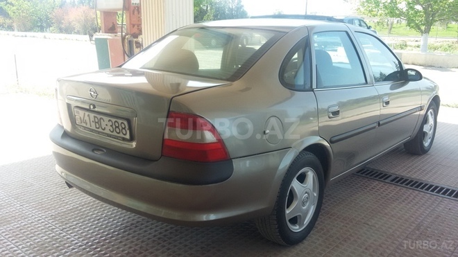 Opel Vectra 1998, 166,000 km - 1.8 l - Sumqayıt
