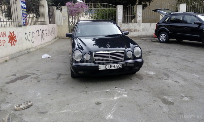 Mercedes E 230 1996, 330,000 km - 2.3 l - Bakı