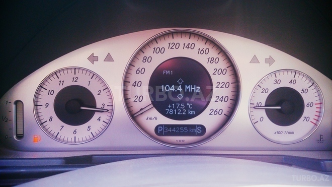 Mercedes E 320 2002, 344,255 km - 3.2 l - Bakı