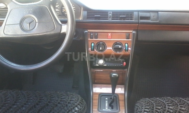 Mercedes E 200 1993, 490,000 km - 2.0 л - Bakı