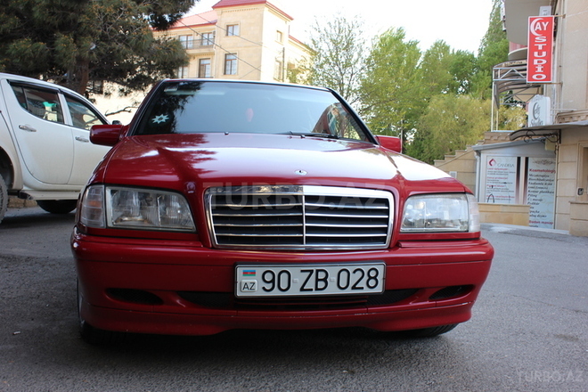Mercedes C 200 1998, 240,000 km - 2.0 l - Bakı