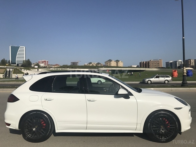 Porsche Cayenne GTS 2014, 43,000 km - 4.8 l - Bakı