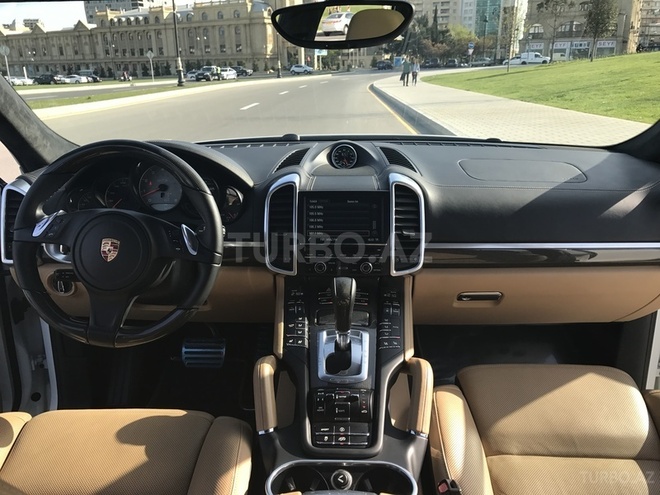 Porsche Cayenne GTS 2014, 43,000 km - 4.8 l - Bakı