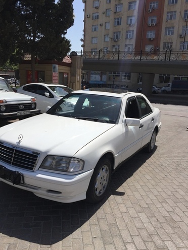 Mercedes C 220 1994, 25,400 km - 2.2 l - Bakı