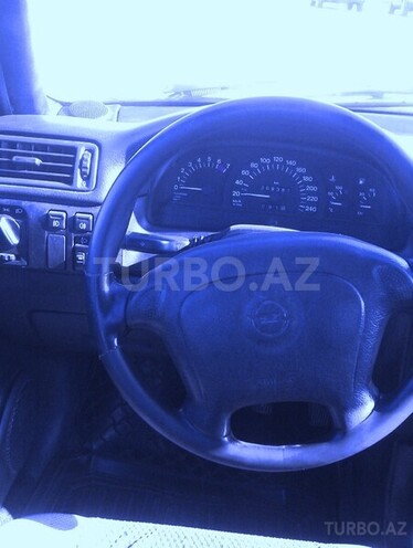 Opel Vectra 1995, 310,000 km - 2.0 l - Sumqayıt