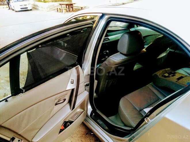 BMW 525 2004, 242,000 km - 2.5 l - Bakı