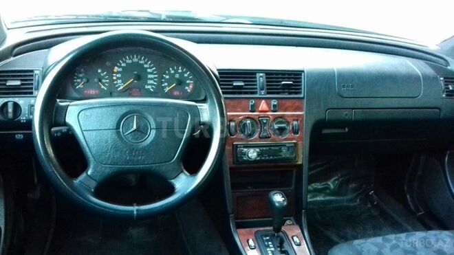 Mercedes C 180 1997, 290,000 km - 1.8 l - Bakı