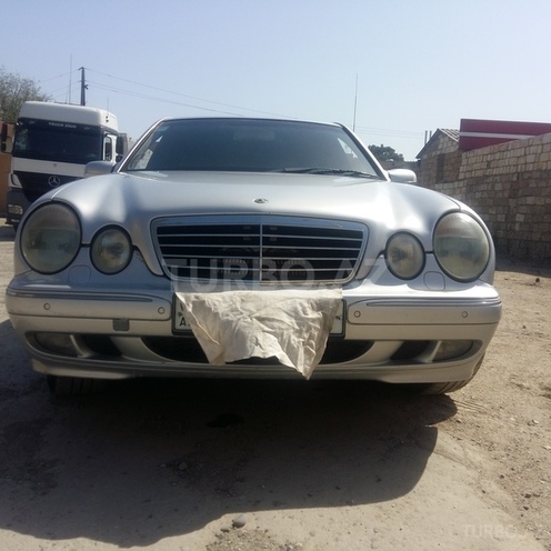 Mercedes E 270 1999, 40,000 km - 2.7 л - Sumqayıt