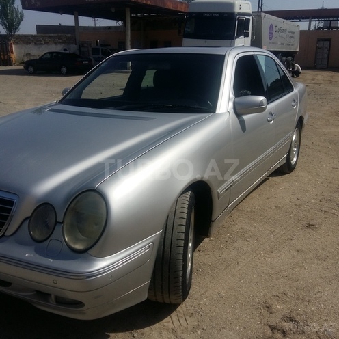 Mercedes E 270 1999, 40,000 km - 2.7 л - Sumqayıt
