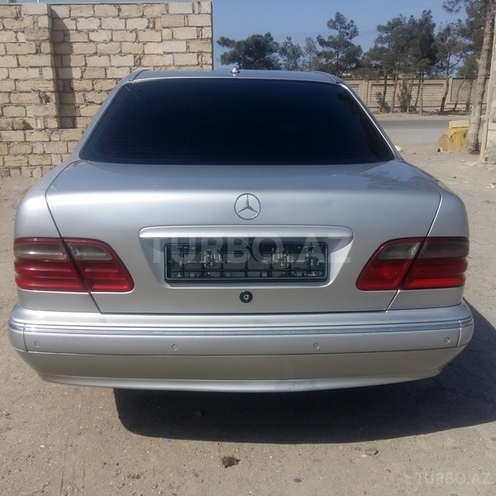 Mercedes E 270 1999, 40,000 km - 2.7 л - Sumqayıt