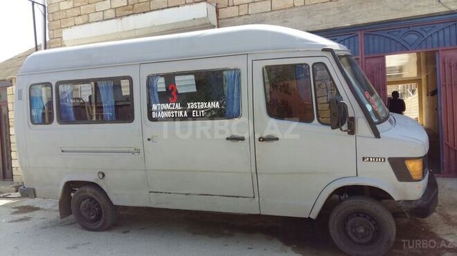 Mercedes 208 D 1992, 252,000 km - 2.5 l - Şirvan