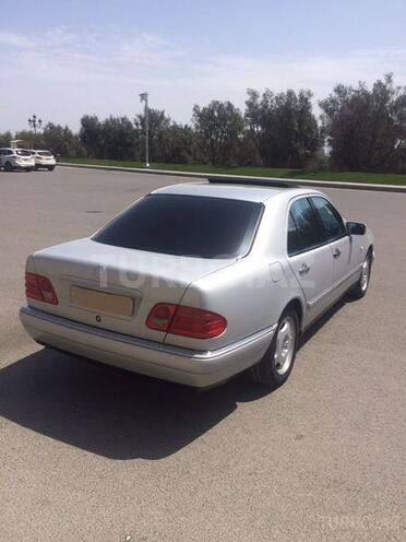 Mercedes E 200 1997, 184,000 km - 2.0 l - Bakı