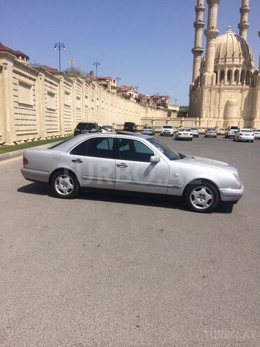 Mercedes E 200 1997, 184,000 km - 2.0 l - Bakı