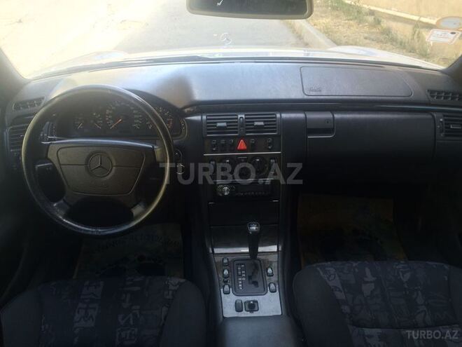 Mercedes E 200 1997, 184,000 km - 2.0 l - Bakı