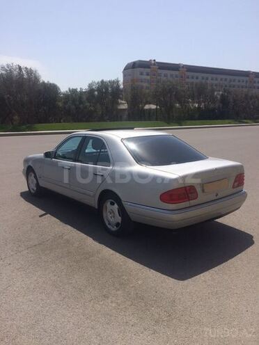 Mercedes E 200 1997, 184,000 km - 2.0 l - Bakı