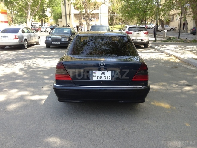 Mercedes C 230 1997, 261,000 km - 2.3 l - Bakı