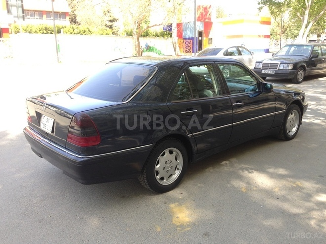 Mercedes C 230 1997, 261,000 km - 2.3 l - Bakı