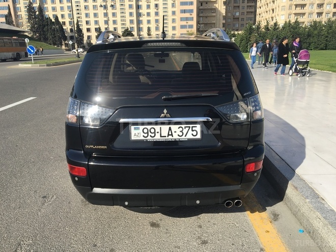 Mitsubishi Outlander 2008, 122,000 km - 3.0 l - Bakı