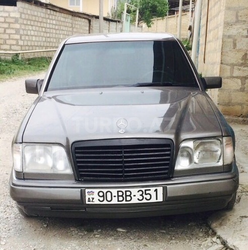 Mercedes E 220 1993, 312,000 km - 2.2 l - Ağsu