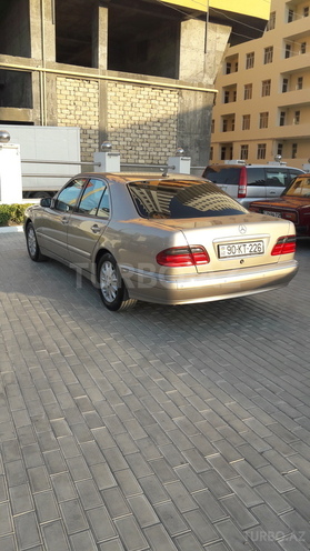 Mercedes E 240 2000, 300,000 km - 2.4 l - Bakı