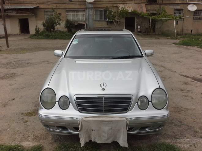 Mercedes E 240 1999, 277,000 km - 2.4 l - Gəncə