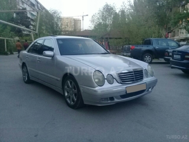 Mercedes E 220 1999, 352,000 km - 2.2 l - Bakı