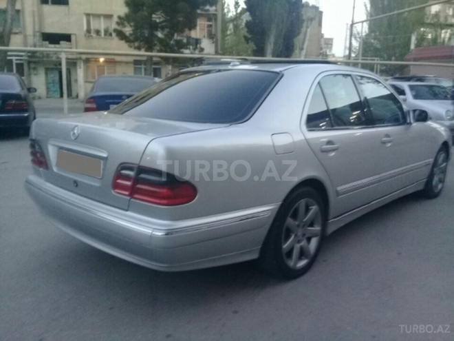 Mercedes E 220 1999, 352,000 km - 2.2 l - Bakı