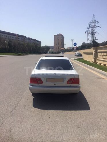 Mercedes E 200 1997, 184,000 km - 2.0 l - Xırdalan