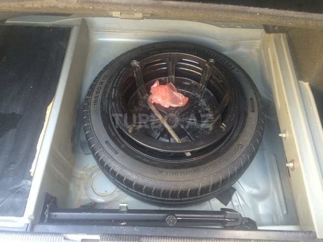 Mercedes E 200 1997, 184,000 km - 2.0 l - Bakı
