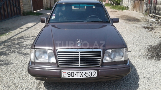 Mercedes E 220 1994, 413,369 km - 2.2 л - Bakı