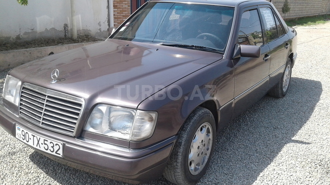 Mercedes E 220 1994, 413,369 km - 2.2 л - Bakı
