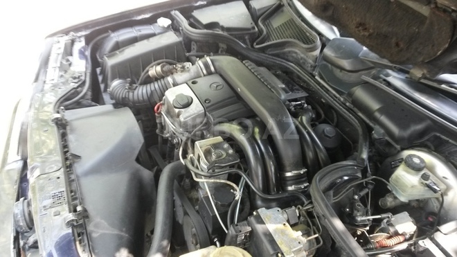 Mercedes E 220 1996, 210,000 km - 2.2 л - Bakı