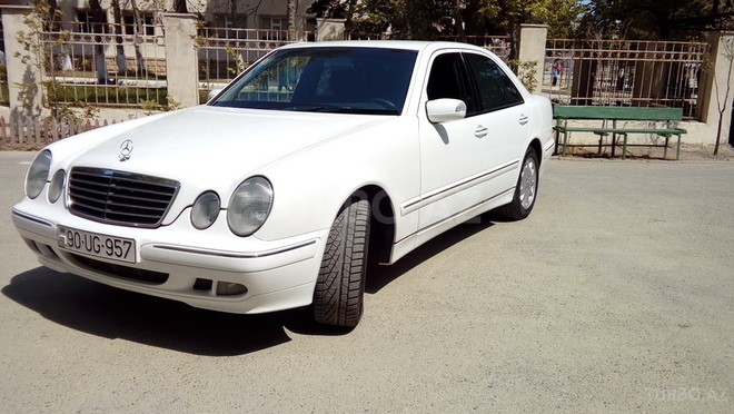 Mercedes E 240 2001, 158,629 km - 2.6 l - Bakı