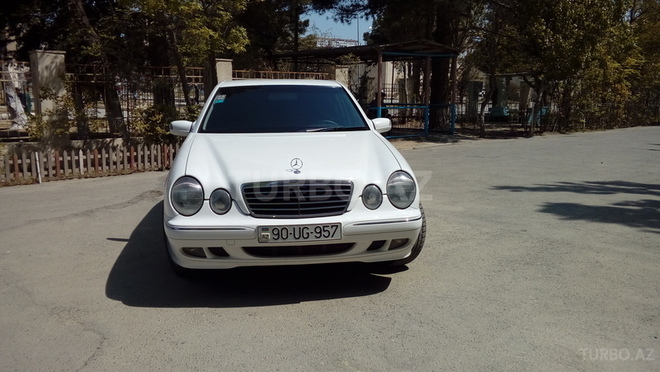 Mercedes E 240 2001, 158,629 km - 2.6 l - Bakı