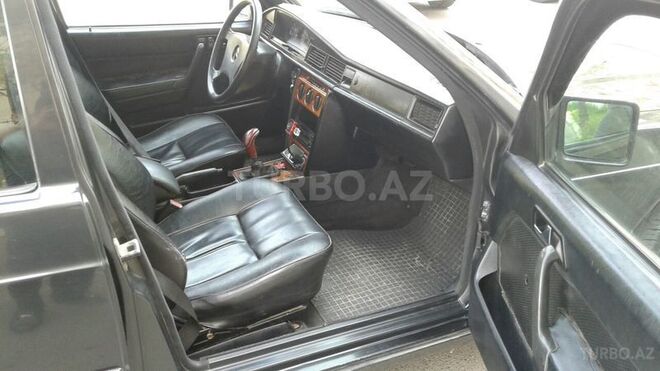 Mercedes 190 1992, 235,000 km - 2.0 l - Bakı